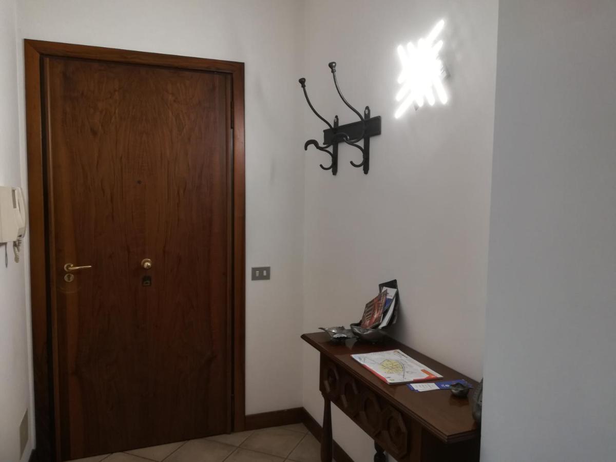 Bilocale Vicino Al Teatro Ponchielli Apartman Cremona Kültér fotó